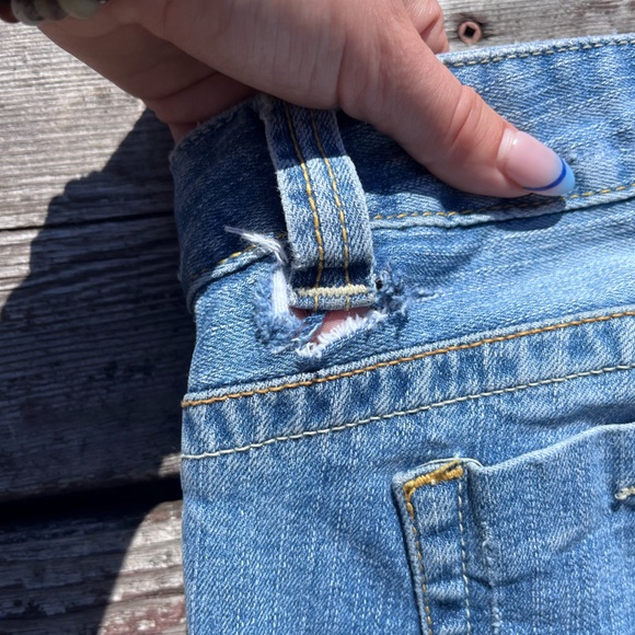 Y2K Guess Low-Rise Flared Jeans - Picture 4 of 7